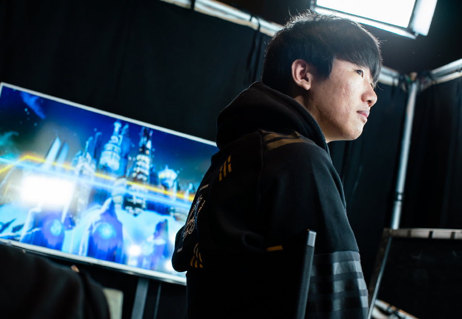 Ning回归赛场，绝杀首场状态亮眼，IG观众沸腾！的简单介绍