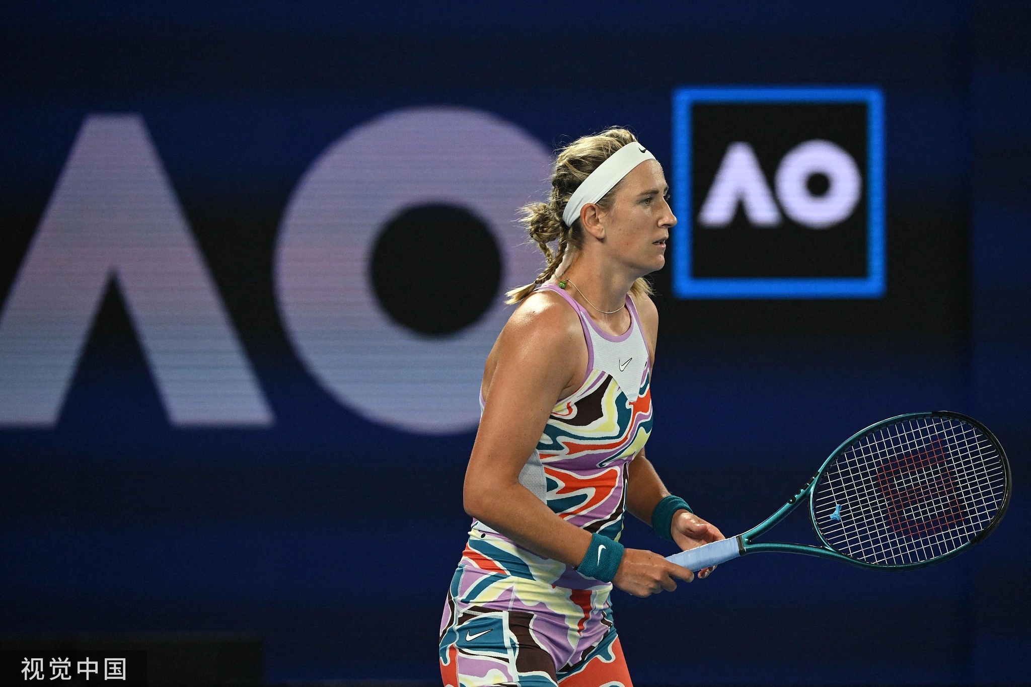 包含阿扎伦卡回归赛场，挺进下一轮首场状态亮眼，日本队观众沸腾！的词条